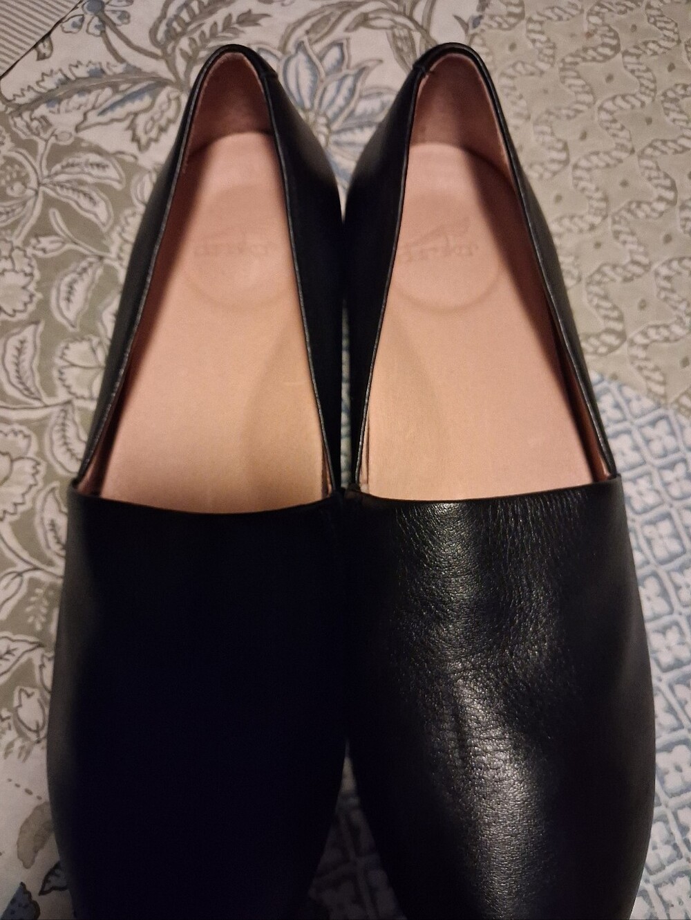 DANSKO LARISSA ALMOND TOE SLIP ON FLATS IN BLACK - Picture 3 of 8